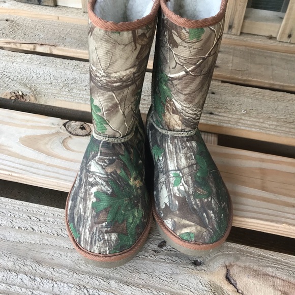 Realtree Girl Carson Camo Ugg Style 